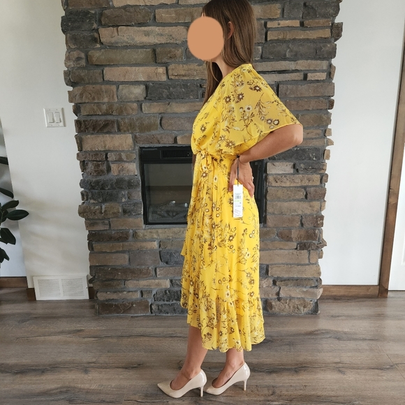 Hi low Faux wrap Dress - Picture 2 of 3